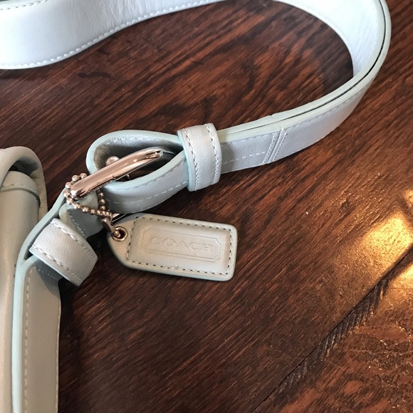 Coach Baby Blue SOHO Purse with brown monogram lining - Picture 3 of 8